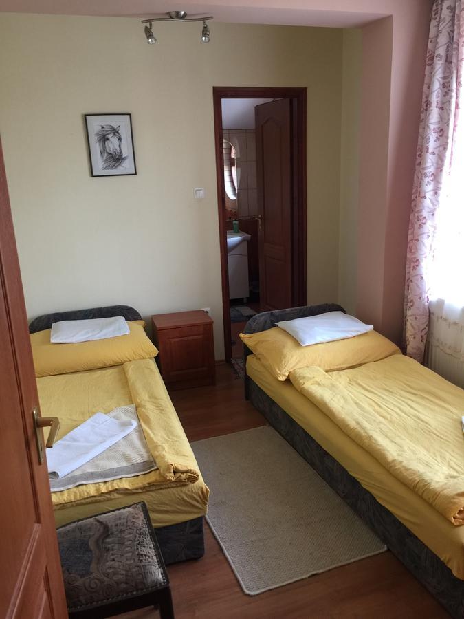 Villa Negra Motel Berzence Екстер'єр фото