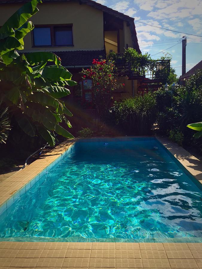 Villa Negra Motel Berzence Екстер'єр фото